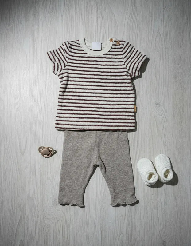 Conjunto niña calza y remera toalla